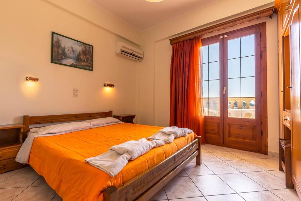 Kapetanios Apartments Agios Stefanos Avliotes  Екстериор снимка