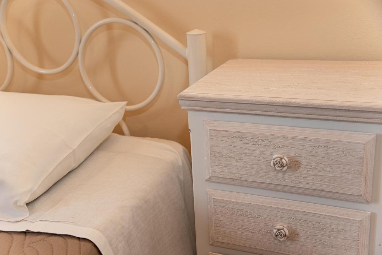 Kapetanios Apartments Agios Stefanos Avliotes  Екстериор снимка