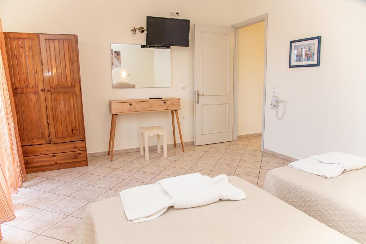 Kapetanios Apartments Agios Stefanos Avliotes  Екстериор снимка